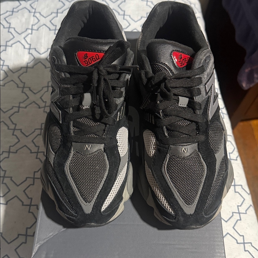 New Balance Black and Gray Sneakers